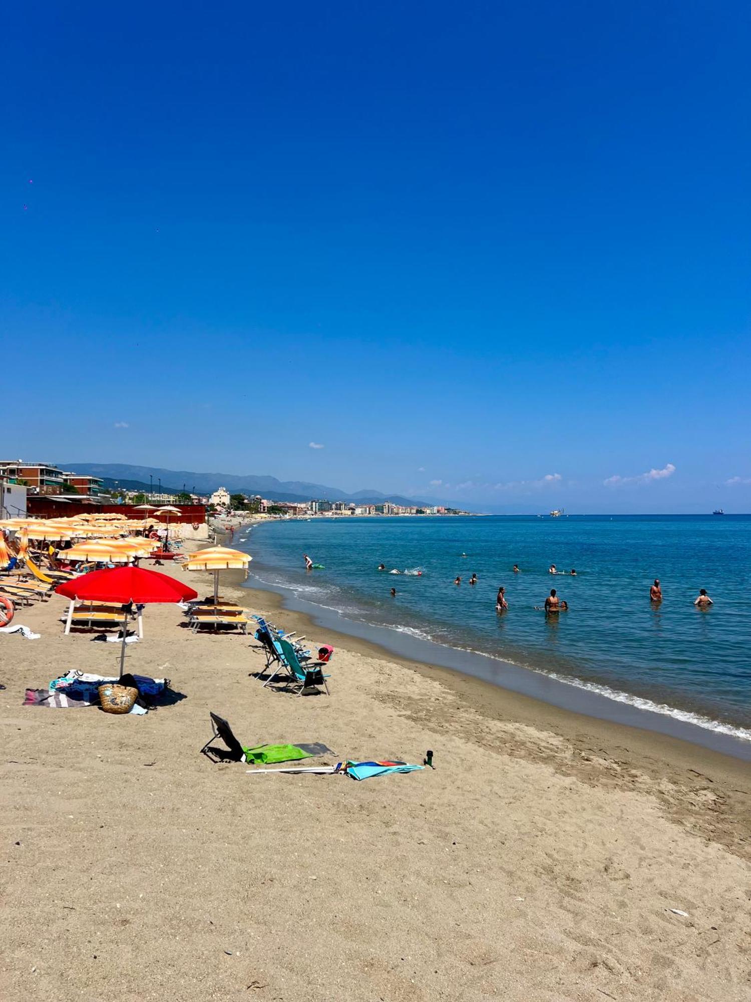 Appartamento Con Accesso Privato Spiaggia Savona Kültér fotó